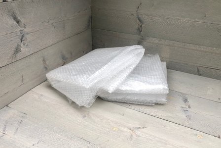 Noppen- oder Luftpolsterfolie - 2 x Format medium, 100 x 120 cm