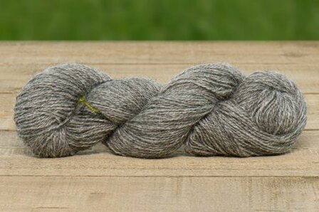 Gezwirntes Strickgarn LL 275 m - Gotland Pelzschaf (Grau)