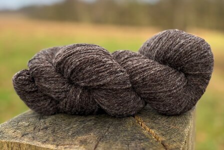 Gezwirntes Strickgarn LL 275 m - Dassenkopf (Dunkel Braungrau)