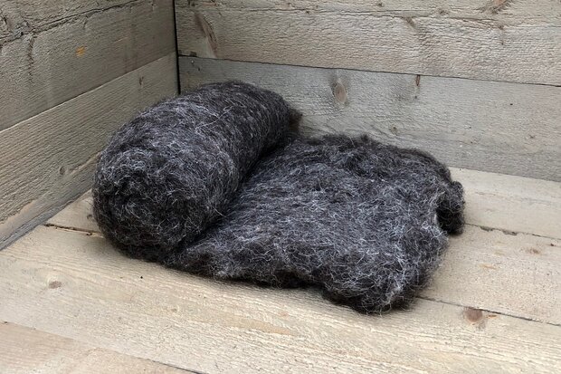250 g gewaschene Vlieswolle - Herdwick (Grau)