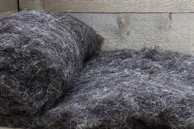 250 g gewaschene Vlieswolle - Herdwick (Grau)