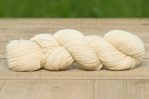 Gezwirntes Strickgarn LL 275 m - Wensleydaleschaf (Chamois)