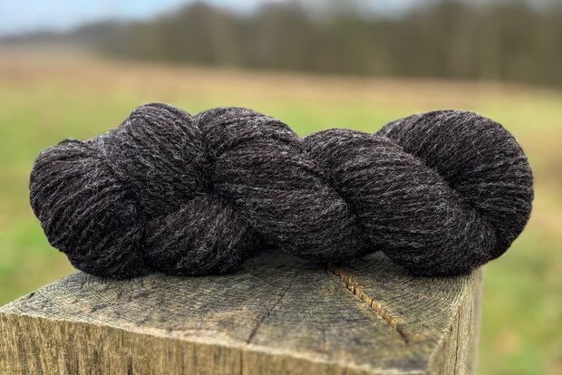 Gezwirntes Strickgarn LL 270 m - Blaue Texelschaf (Dunkelgrau)