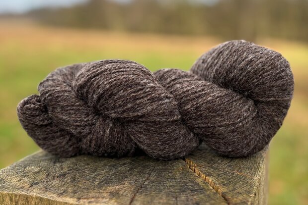 Gezwirntes Strickgarn LL 275 m - Dassenkopf (Dunkel Braungrau)